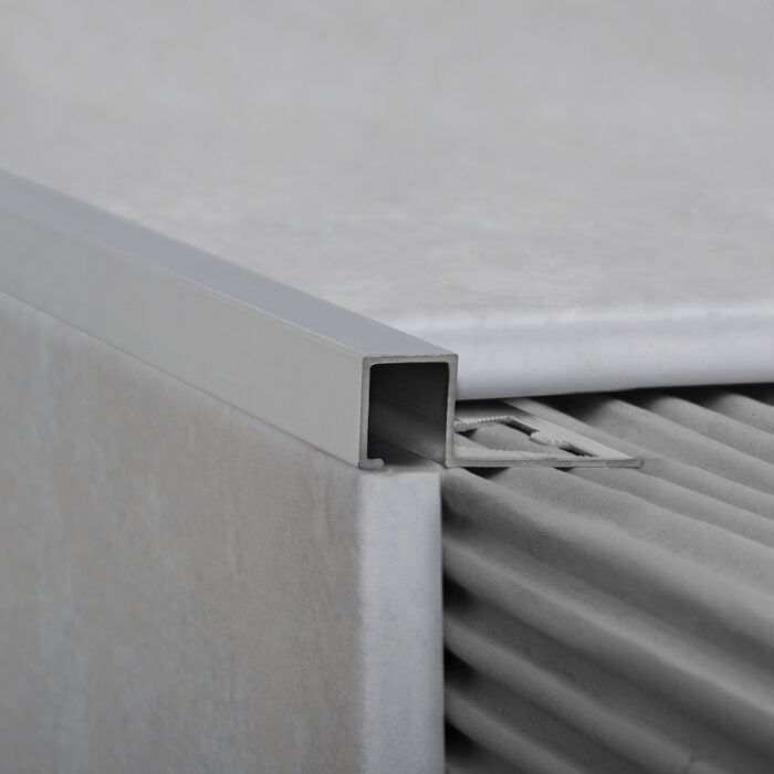 3463 Guardacanto Quadra Aluminio 12x10mm Cromo Mate Atrim 2